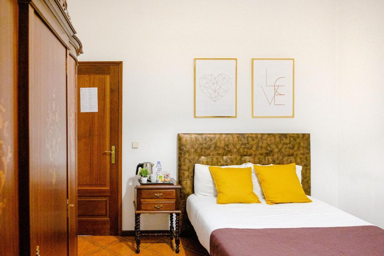 Classico Guesthouse Vila Nova de Gaia Exteriör bild